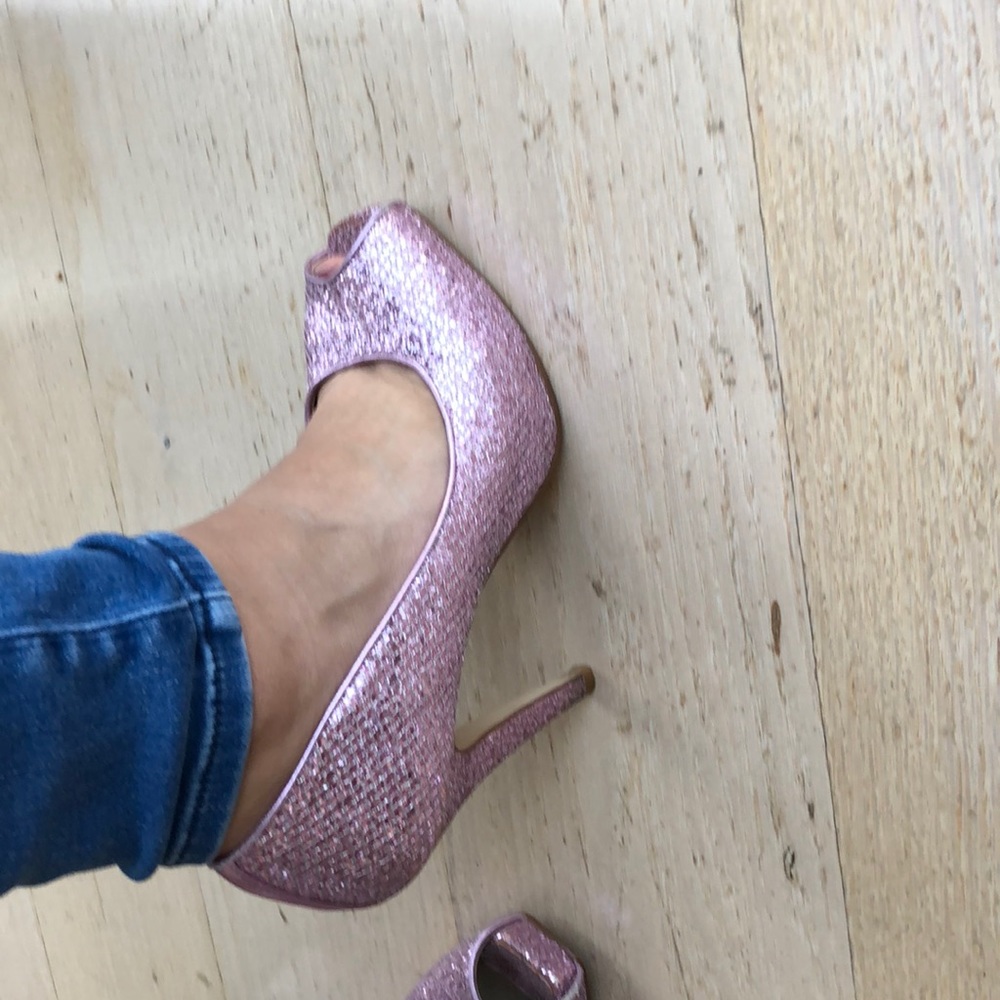 Heels - Picture 5 of 5